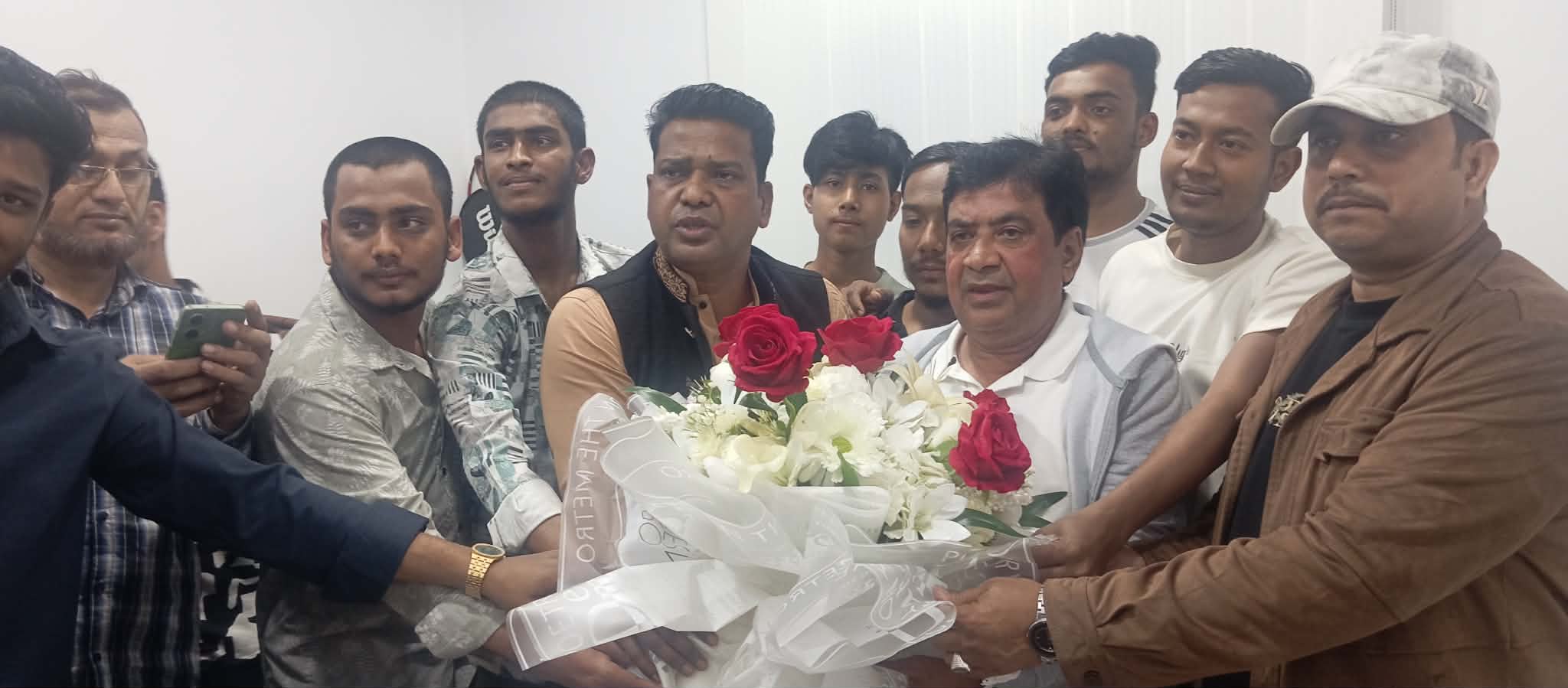 ত্রয়োদশ জাতীয় সংসদ নির্বাচনে বিএনপির নিরঙ্কুশ বিজয়ে আমিনুল ইসলাম আমিন পক্ষে দোয়া মাহফিল অনুষ্ঠিত।