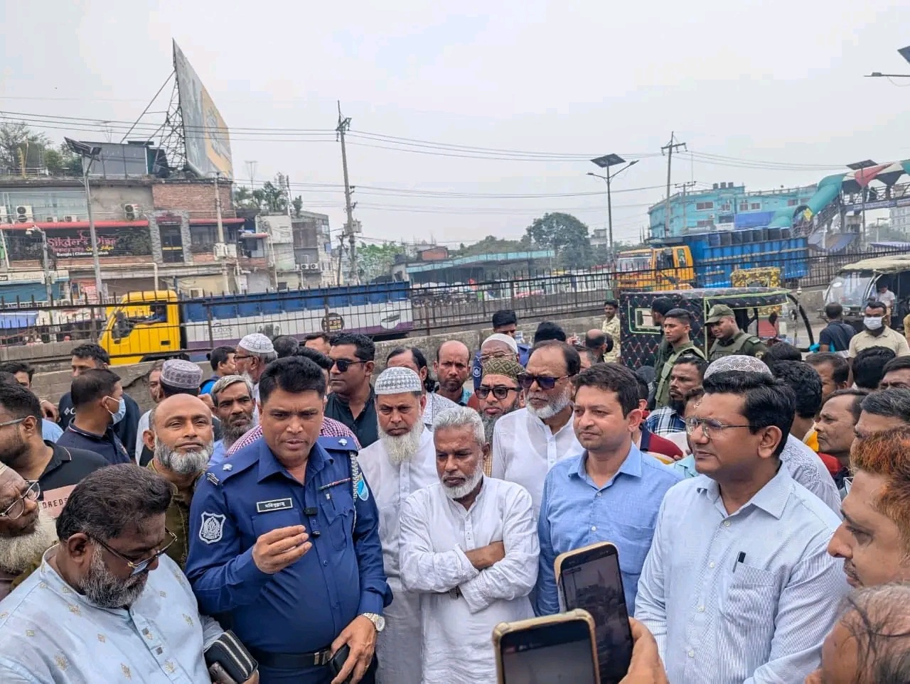 জনভোগান্তি নিরসনে মাঠে নেমেছেন নারায়ণগঞ্জ-৩ আসনের নবনির্বাচিত সংসদ সদস্য আজহারুল ইসলাম মান্নান।