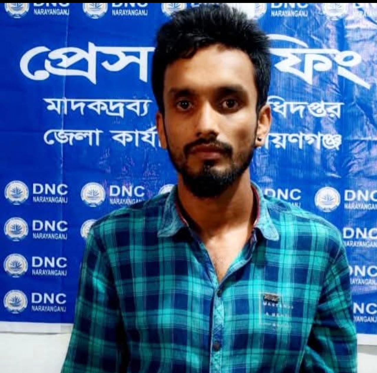 সিদ্ধিরগঞ্জে ২০০ পিস ইয়াবাসহ মাদক ব্যবসায়ী গ্রেফতার