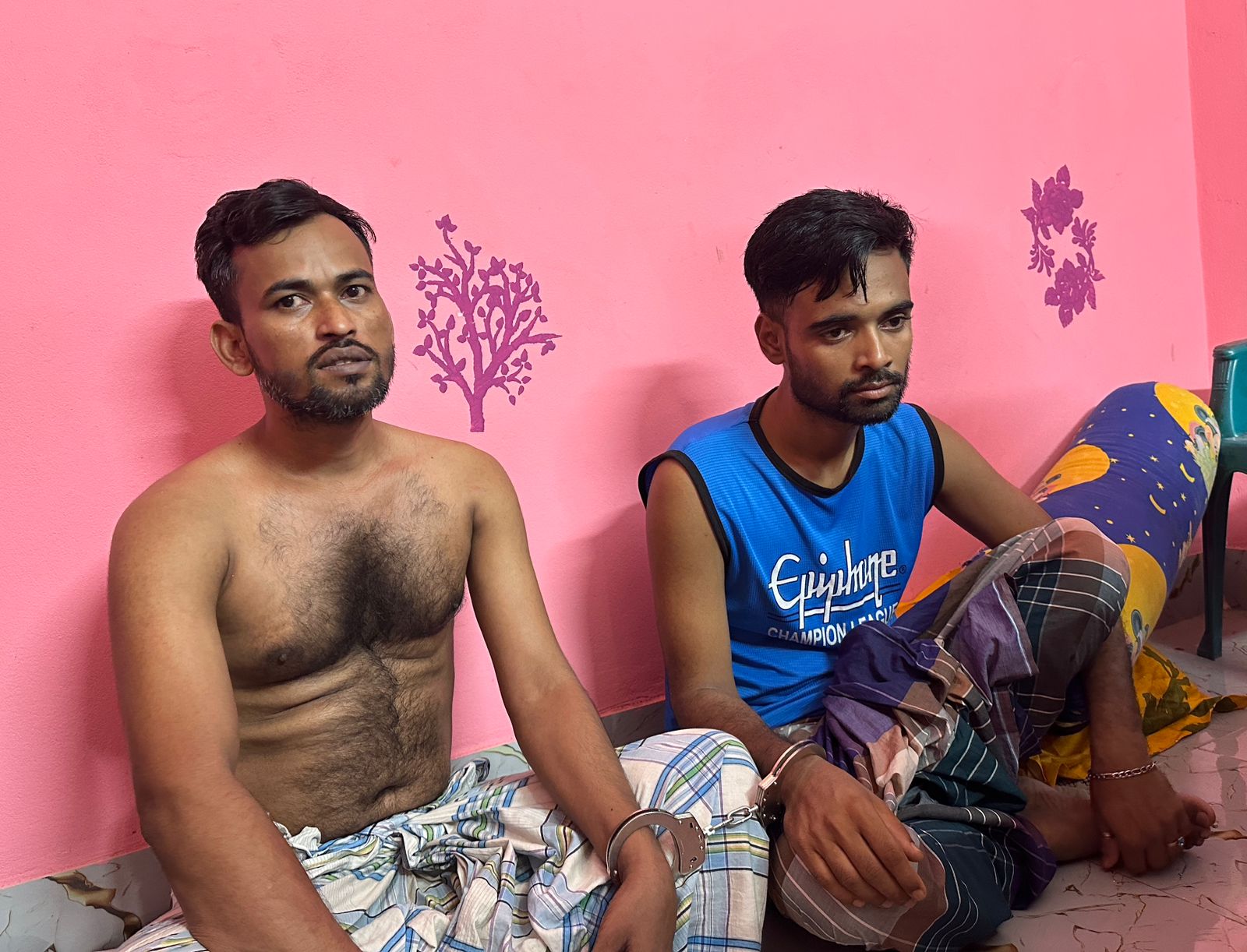 সোনারগাঁয়ে ৬৩ পিস ইয়াবাসহ দুই মাদক কারবারি আটক