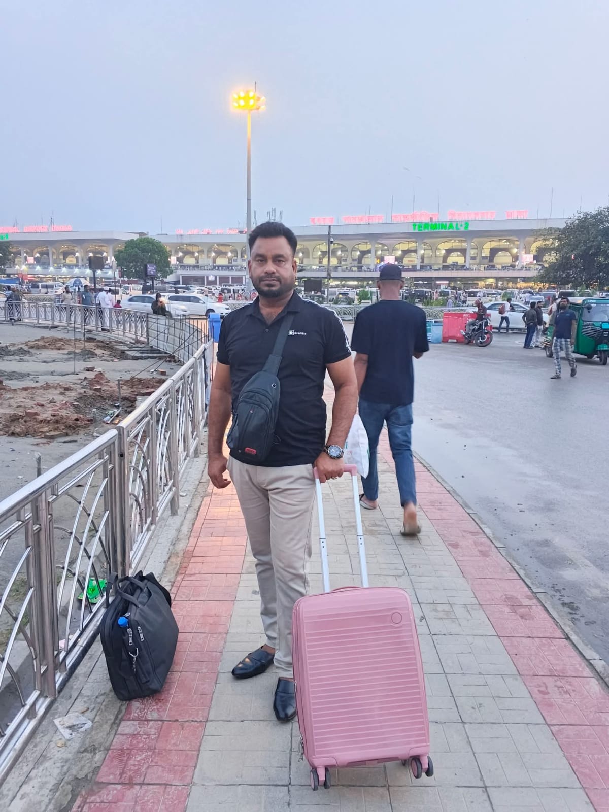 সৌদি আরবে কফি শপে চাকরির প্রলোভন দেখিয়ে প্রতারণা, কলেজ ছাত্র মাহফুজের পরিবারের ক্ষতি ৯ লাখ টাকা