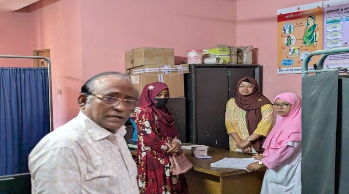 ডিমলা স্বাস্থ্য কমপ্লেক্সে অনিয়মের অভিযোগে সিভিল সার্জনের পরিদর্শন