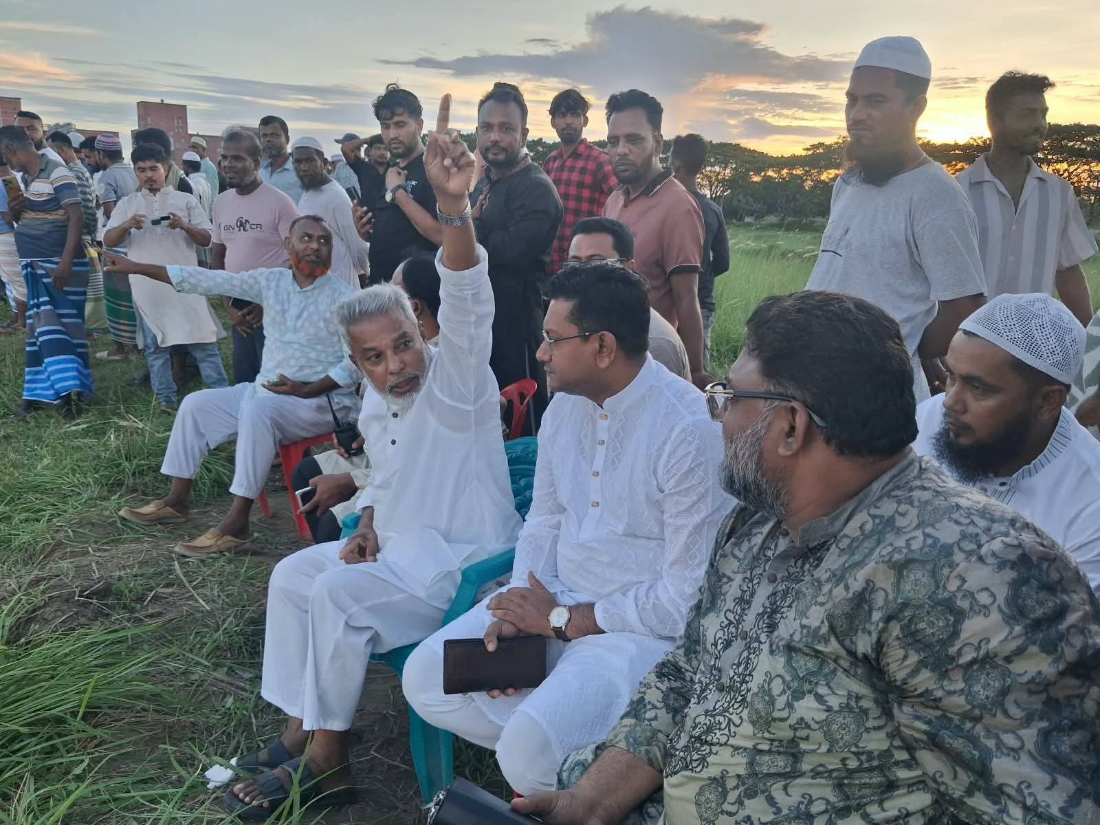 সোনারগাঁয়ে মেঘনায় ট্রলারডুবি: উদ্ধার কার্যক্রম পরিদর্শনে এমপি আজহারুল ইসলাম মান্নান